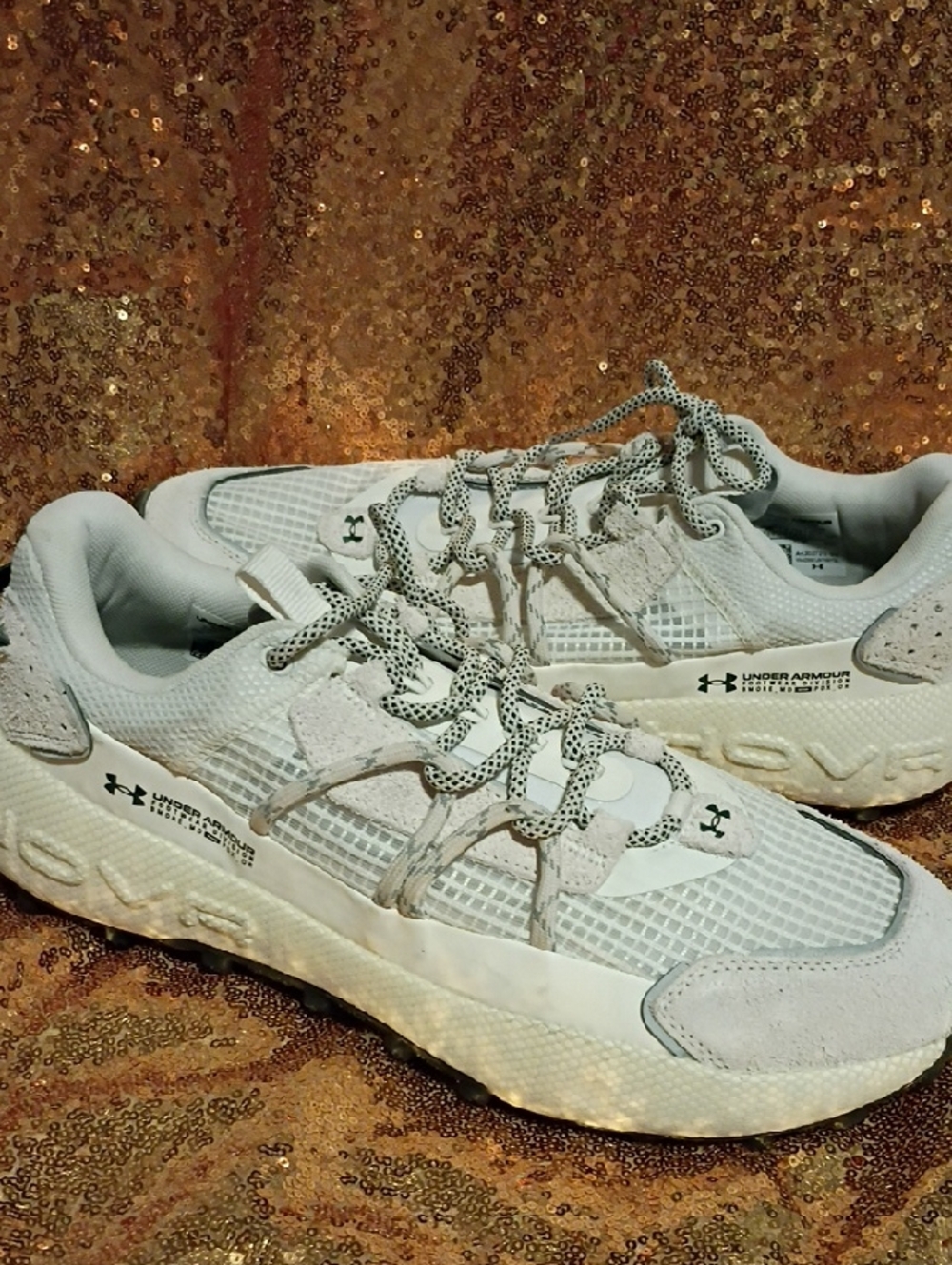 Under Armour Light Gray and White Running Sneakers Men's 11.5 Women's 13